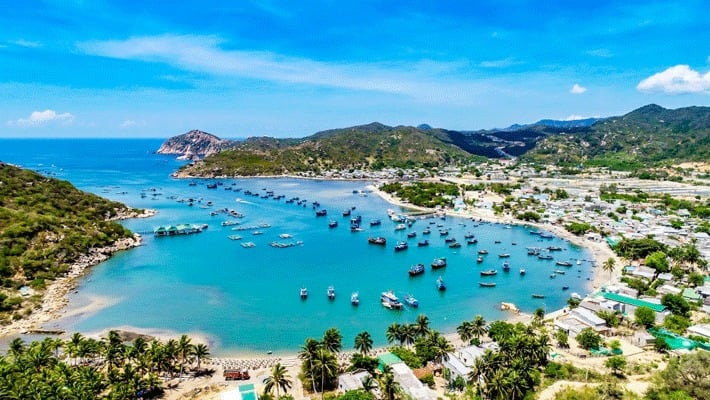 Vịnh Vĩnh Hy - điểm chụp hình đẹp Phan Rang Ninh Thuận